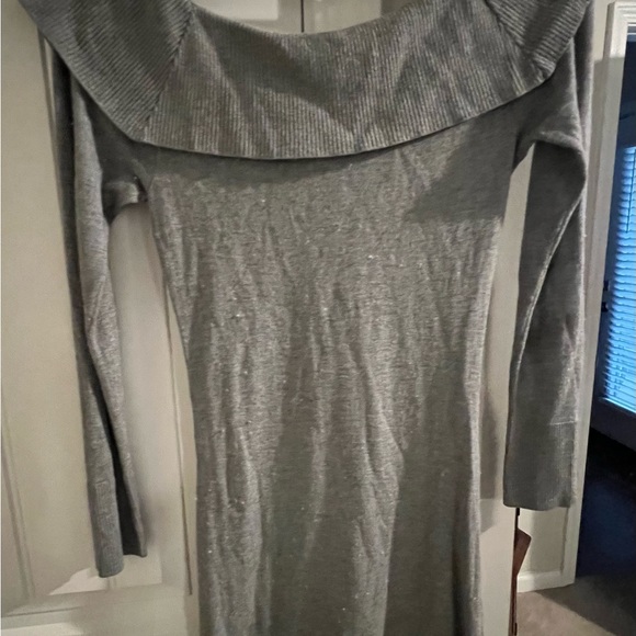 White House Black Market Festive Grey dress size xs. - Picture 3 of 5